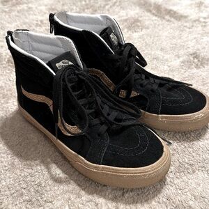 EUC Vans Black with Glitter Gold Classic old Skool hi top. Size 3